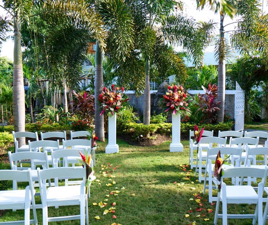 wedding flowers at Jamaica Airbnbs that allow weddings