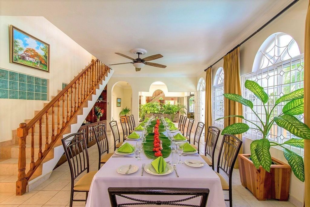 Villa in Discovery Bay Jamaica - Jamaica villa with large dining area - Discovery Bay Jamaica villa