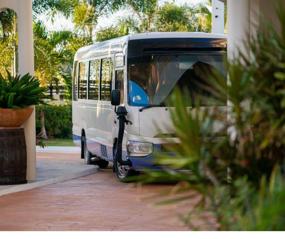 Private van and driver service to take you to Mais Oui Villa on your last minute trip to Jamaica