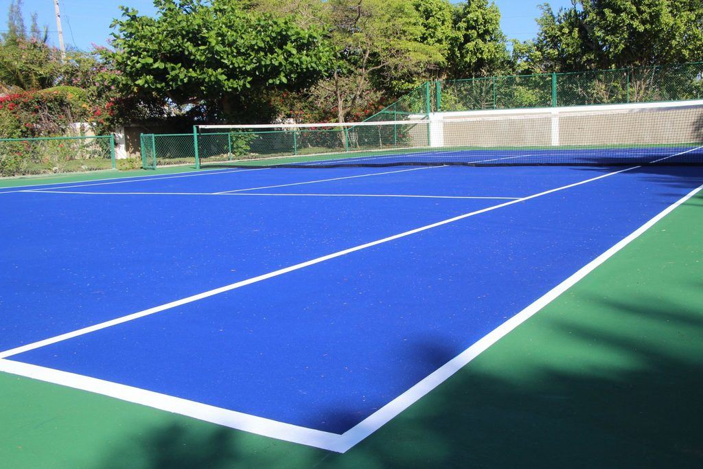 tennis in Jamaica at Mais Oui Villa in Discovery Bay for tennis vacation at a Jamaica VRBO