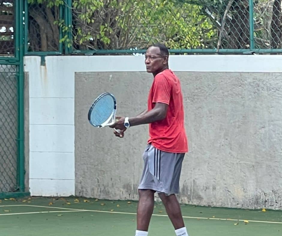 Tennis court villa in Discovery Bay Mais Oui with tennis pro