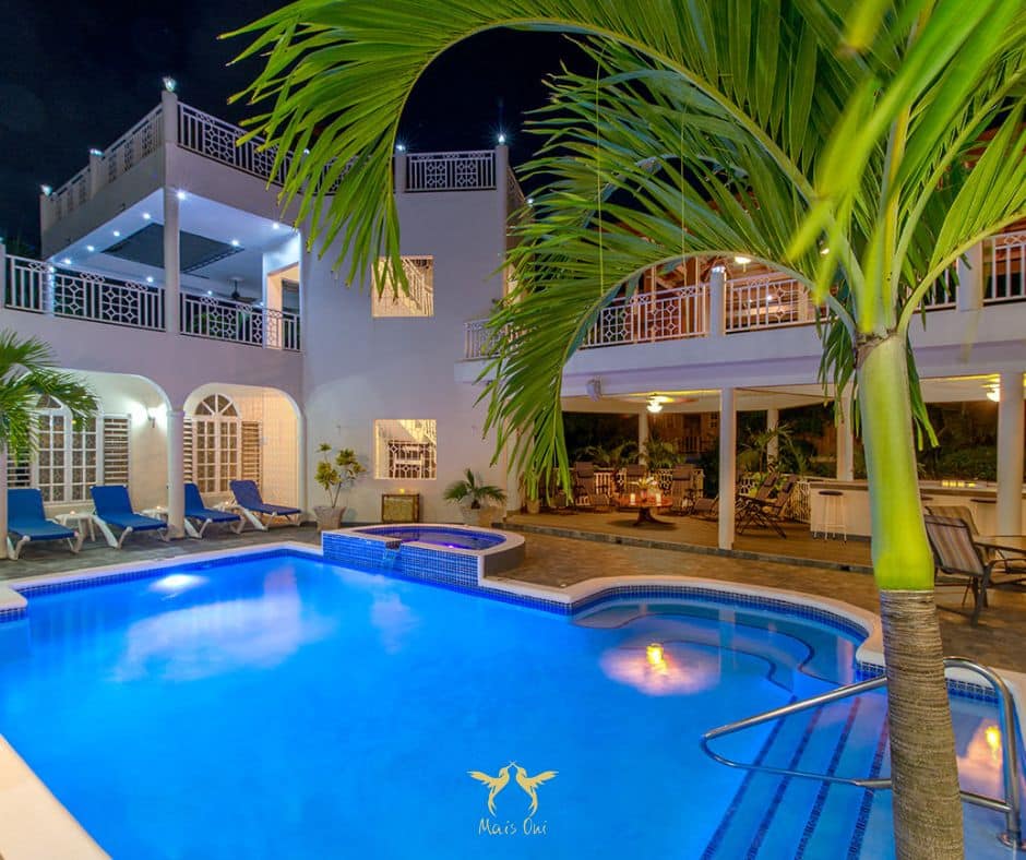 pool at Mais Oui villa in Discovery Bay, the perfect place to stay for a graduation trip to Jamaica
