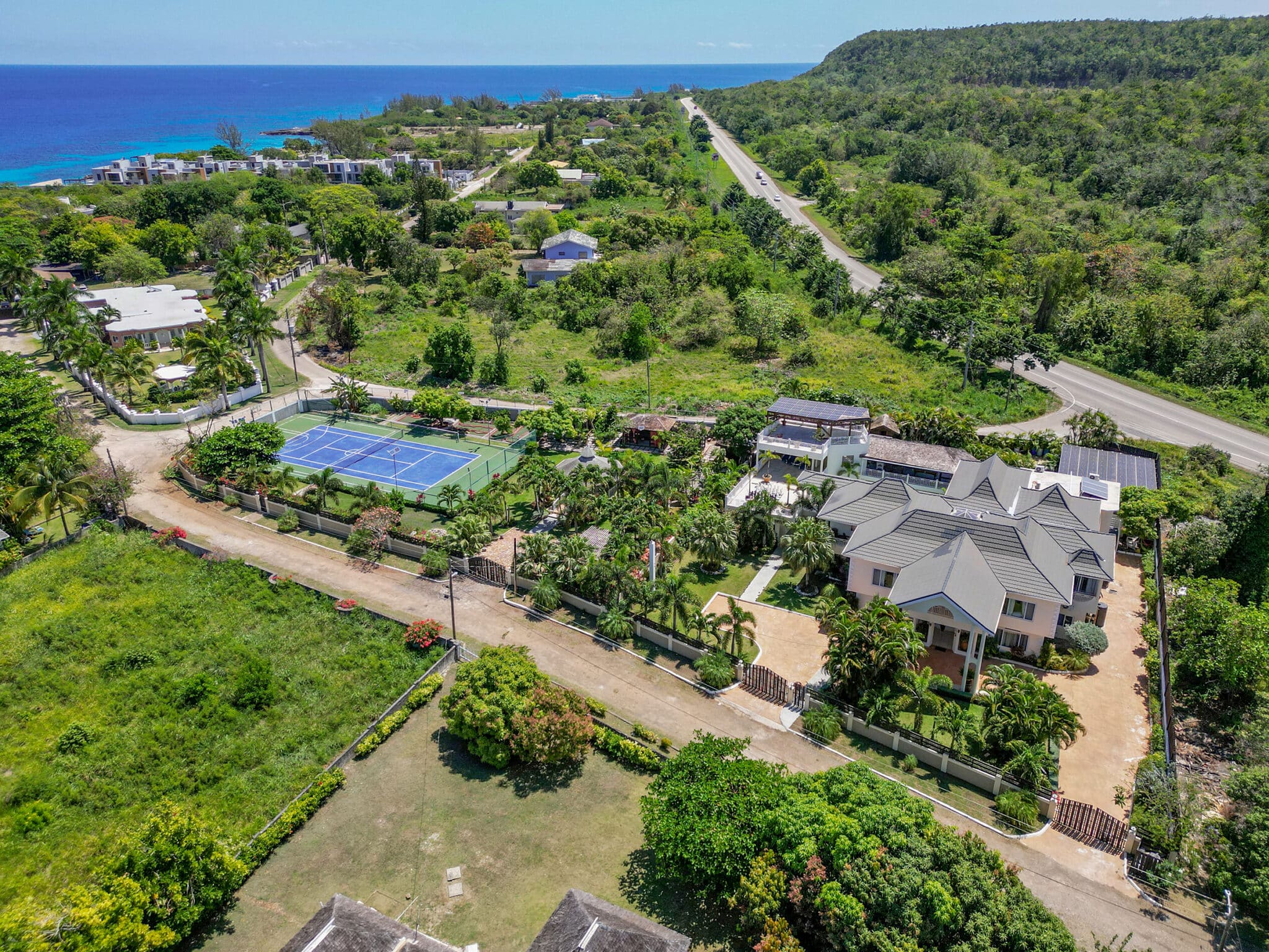 drone shot of Mais Oui Villa in Discovery Bay Jamaica