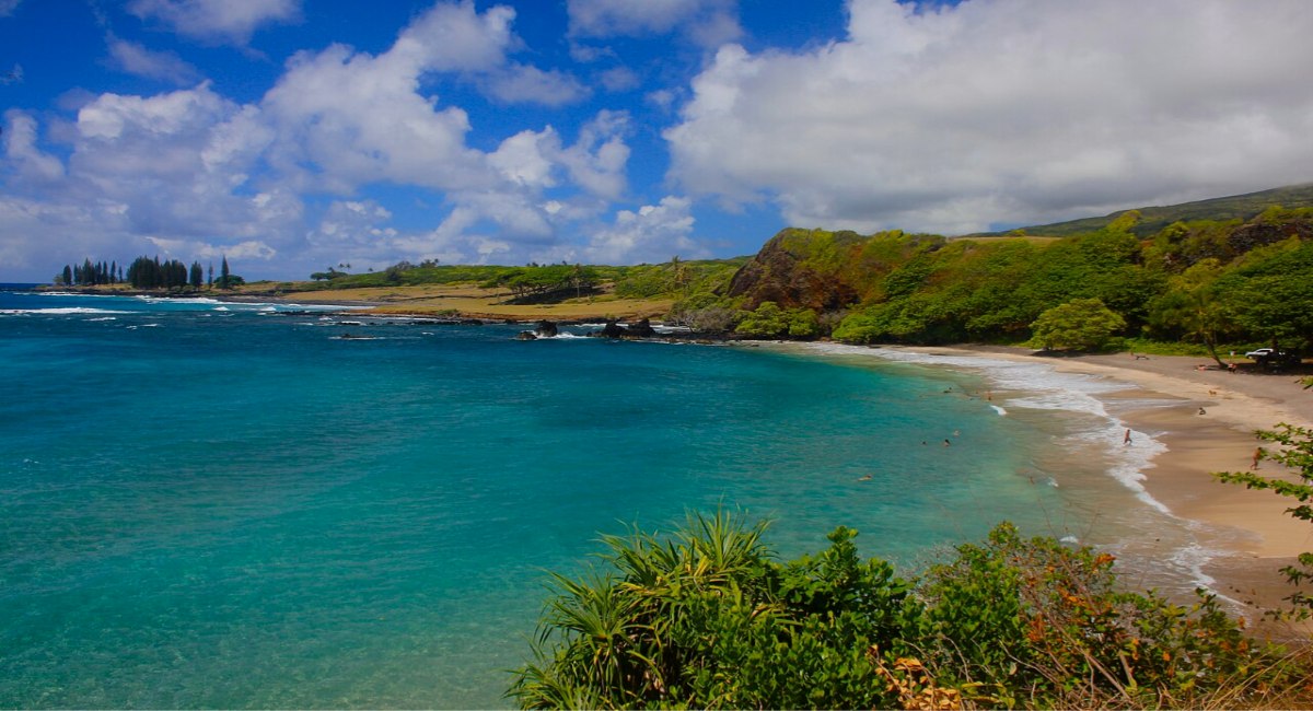 Scenic Hamoa Beach with turquoise bay and white sand