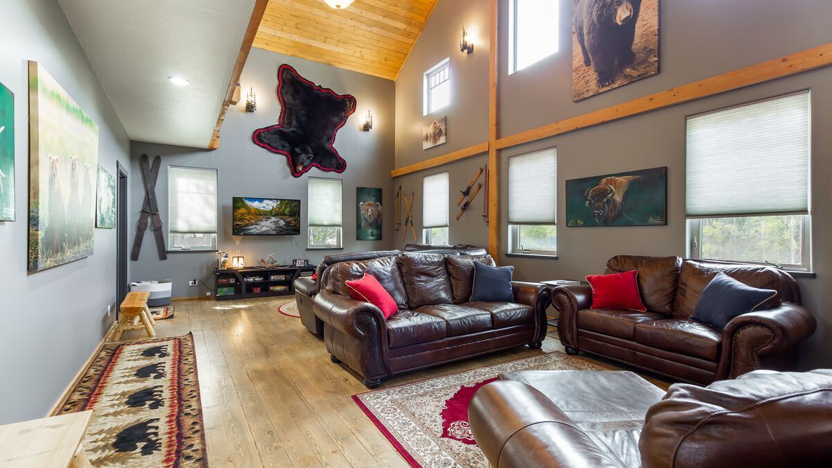 living area of bear den