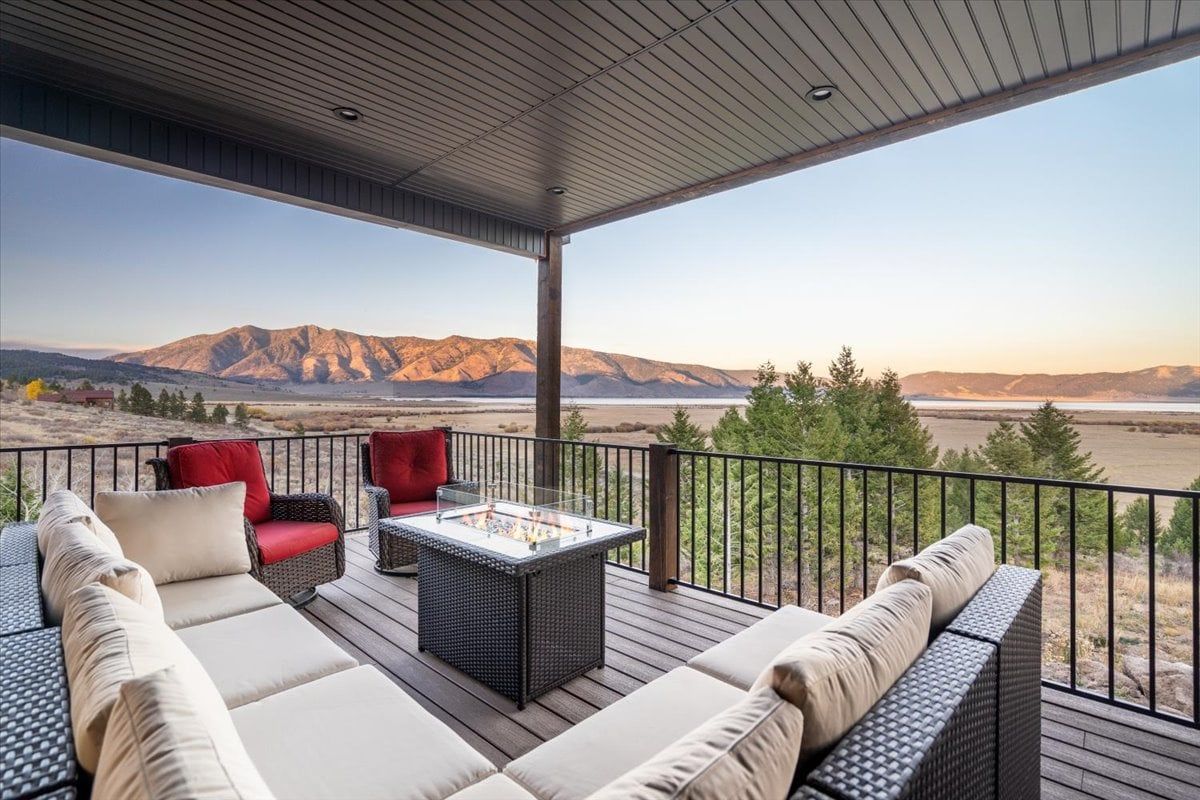 trumpeter swan outdoor entertainment area