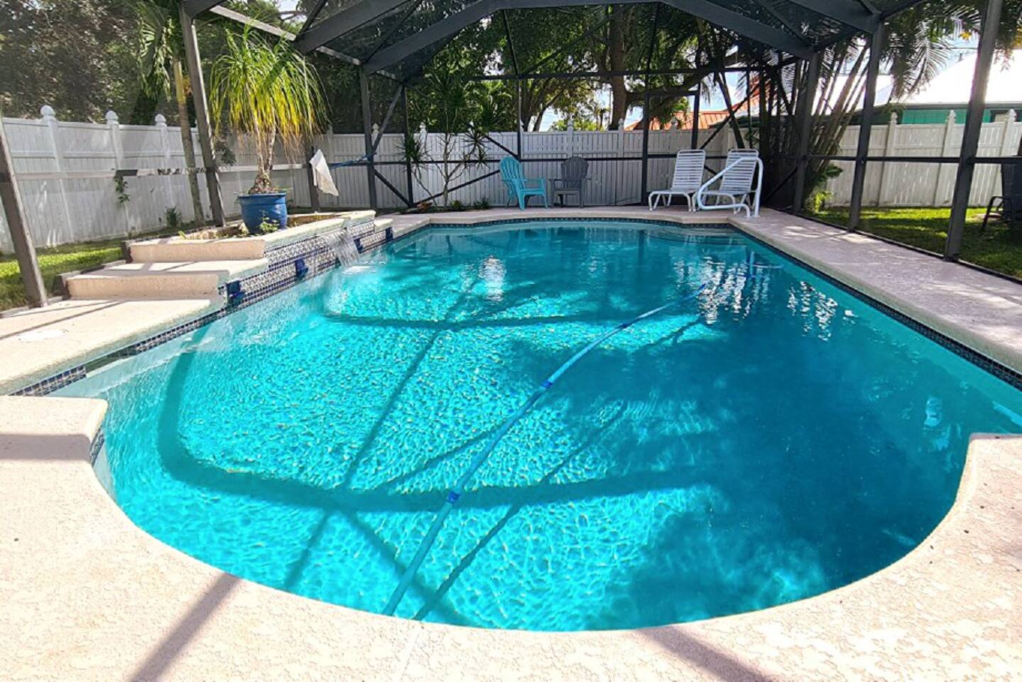 Mariposa Avenue: Tropical Gardens and a Saltwater Pool