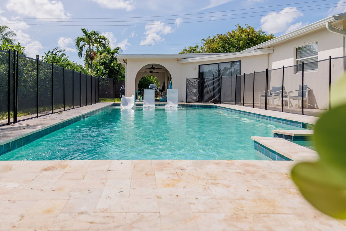Boca Raton, 1 Mile From the Beach: What Makes This Home Different
