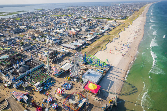 Aerial view of the Jersey Shore coastline and boardwalk amusement park.