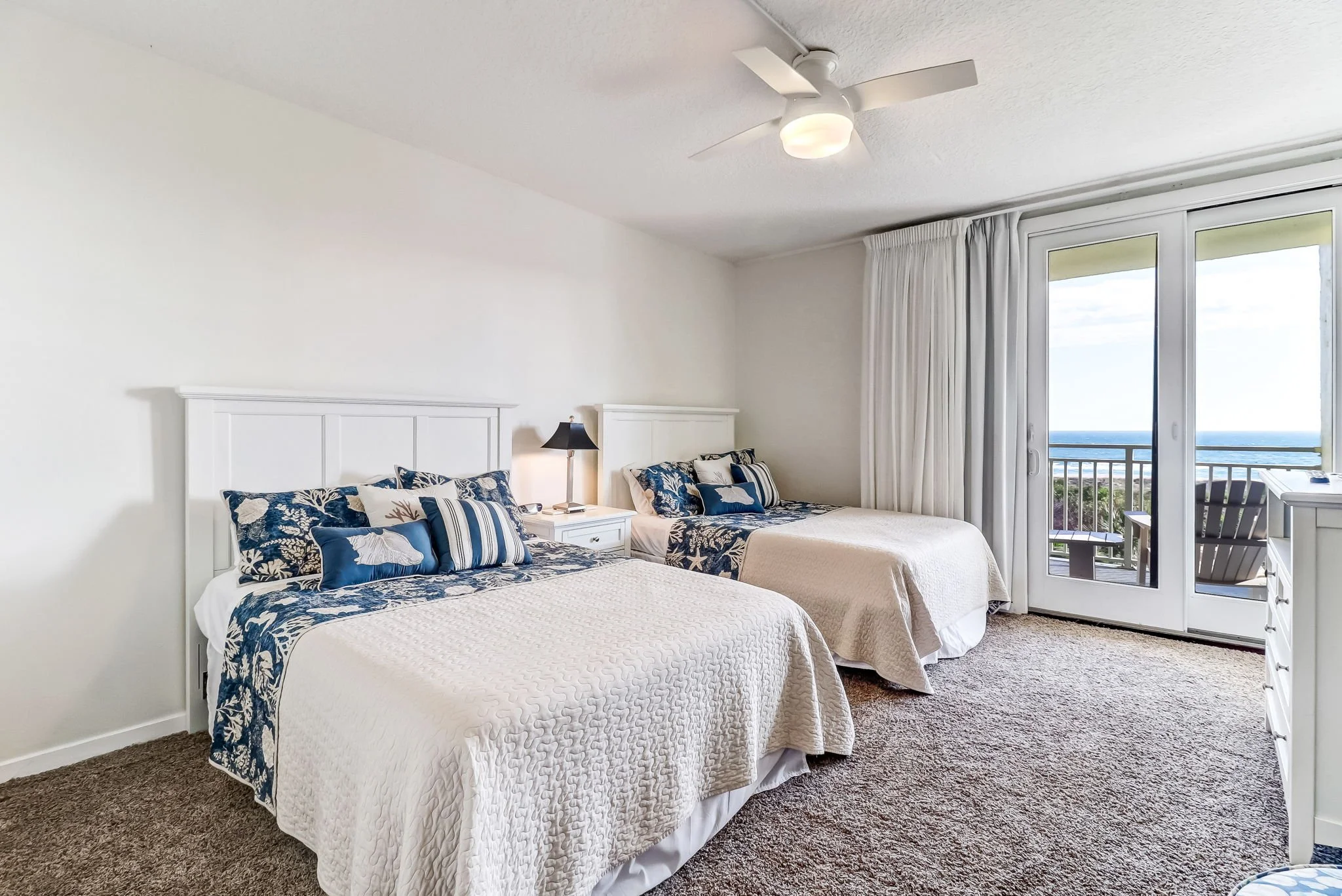 1311 bedroom2.jpg
