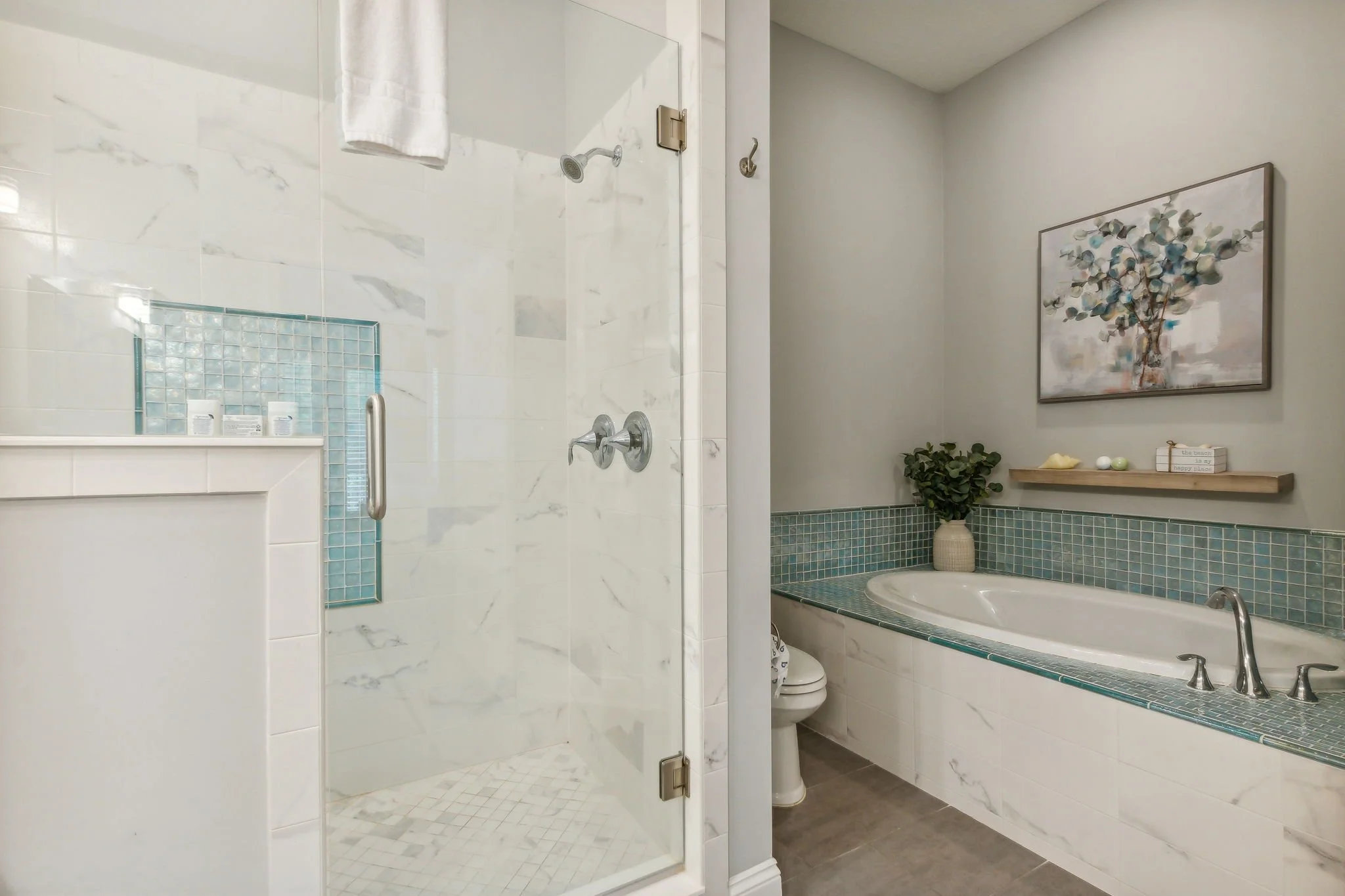 29-web-or-mls-95217 Summerwoods Cir Unit 905_22.jpg