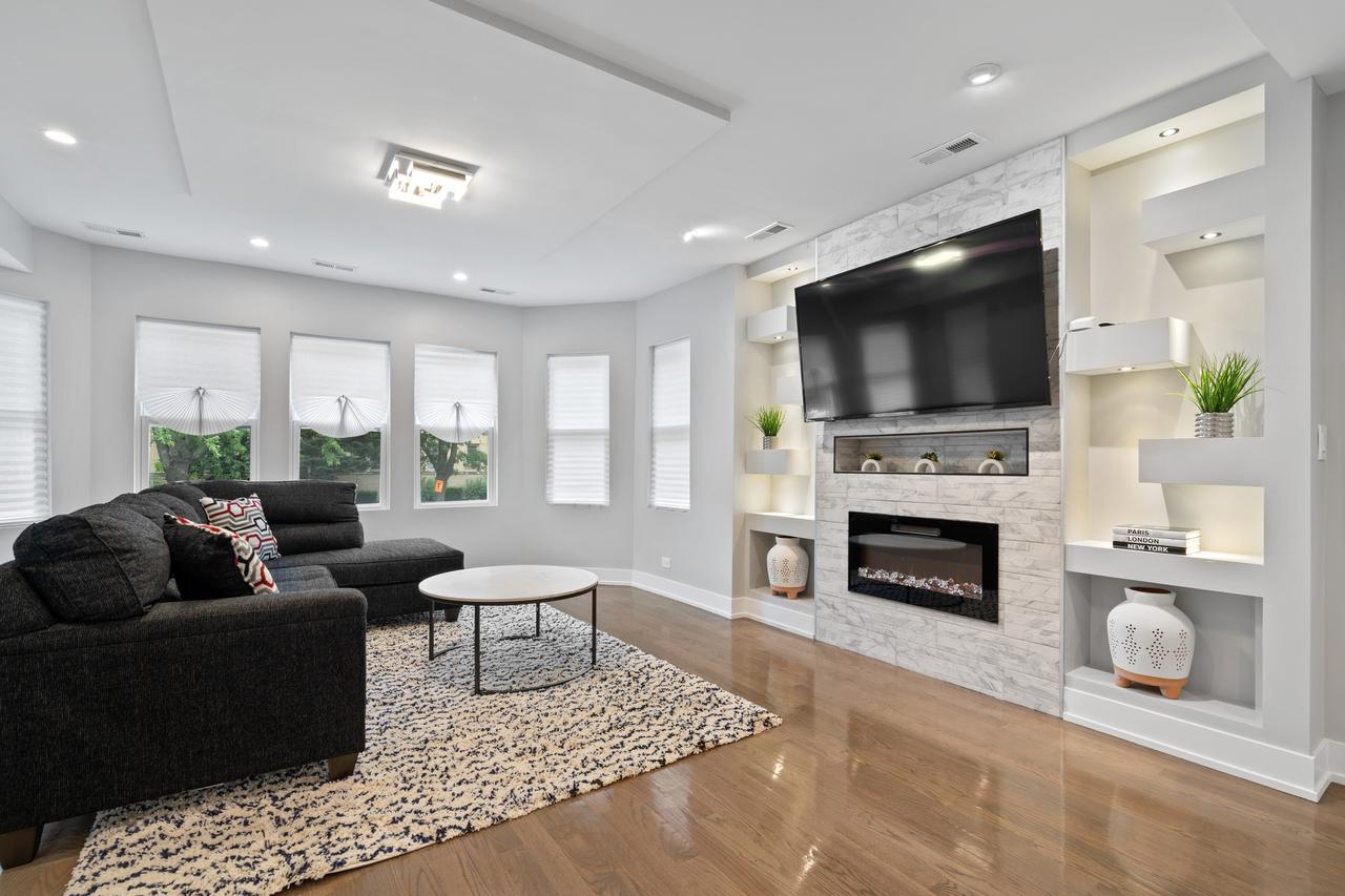 5305-w-nelson-st-2.jpg