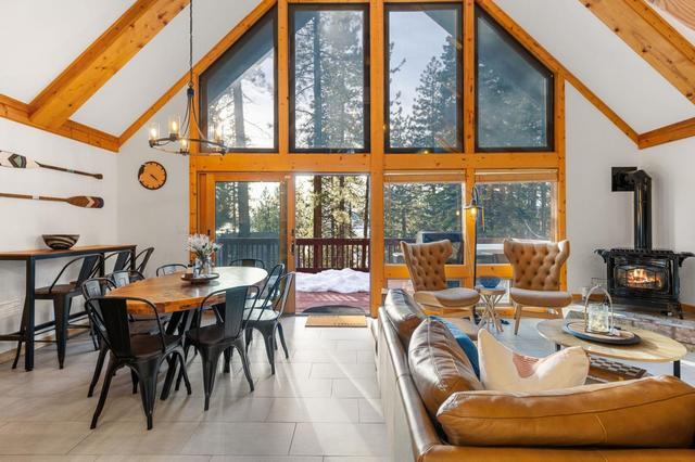 Deluxe Lakeview Cabin Hot-Tub