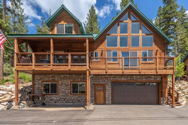 A Spacious Donner Lake Retreat Made for Time Together