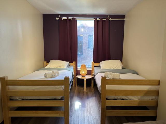 Downtown Apt | Walk to PPG, Conv. Center & more