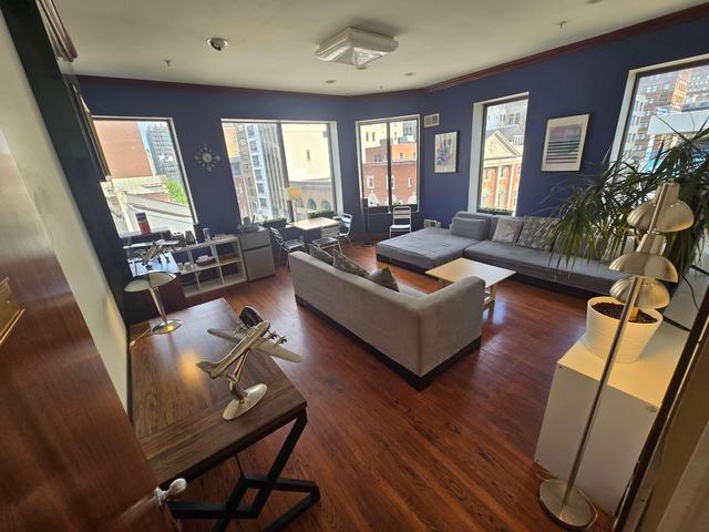 Downtown Apartment | 2 Queen Beds + 60” TV