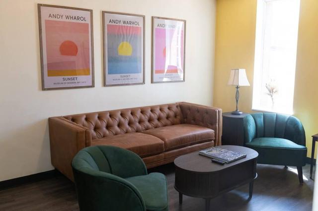 Private 2BR/2BA Downtown Apartment | River and Mou
